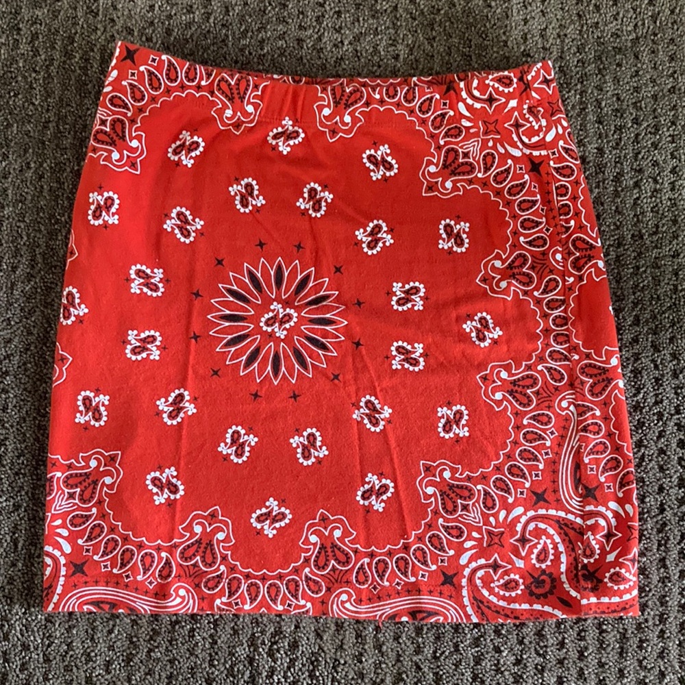 Red bandana-style paisley mini skirt from Forever 21 size L